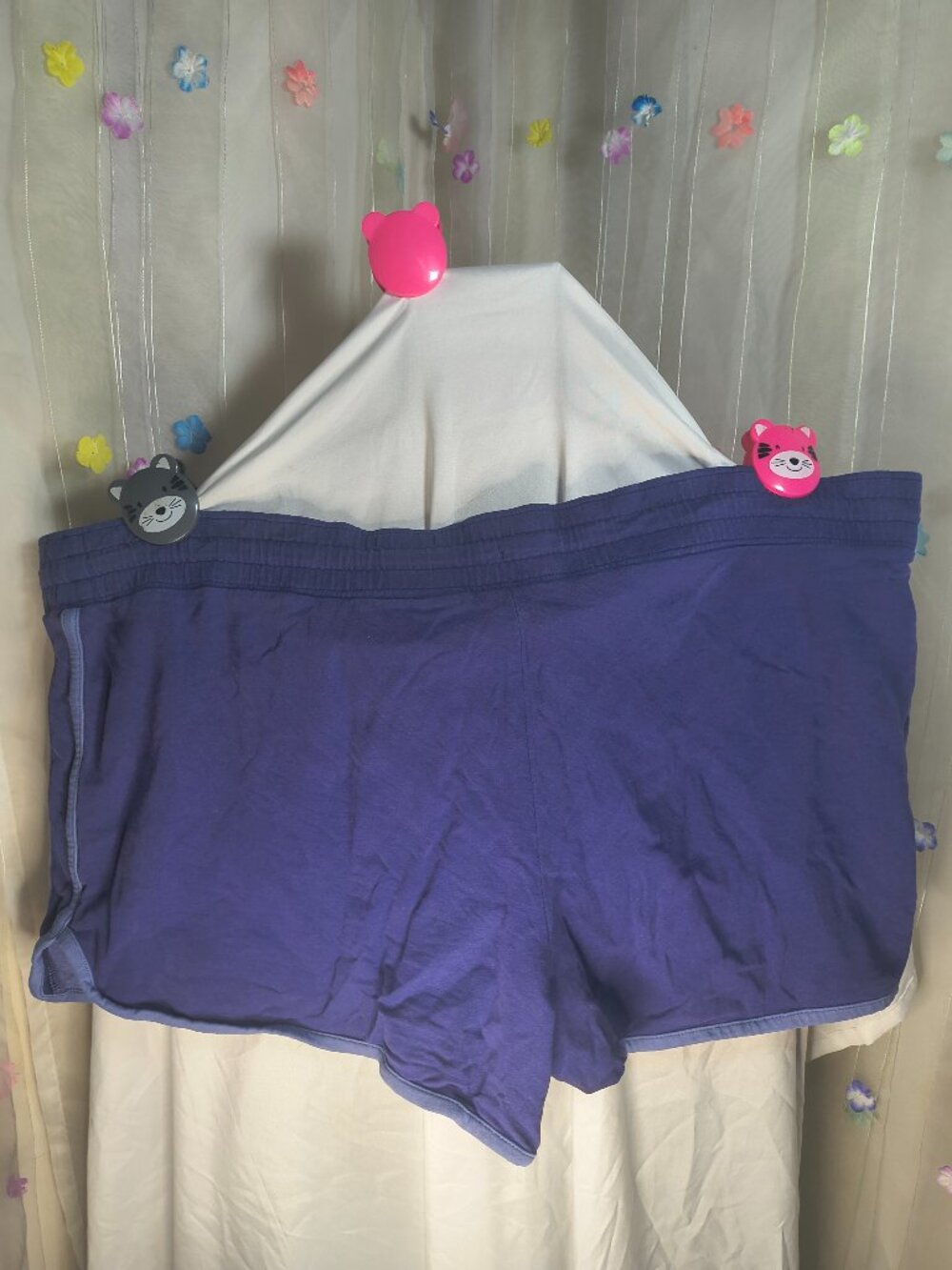 Unbranded Womens Shorts Size XL 44 waist by 12 length drawstring
